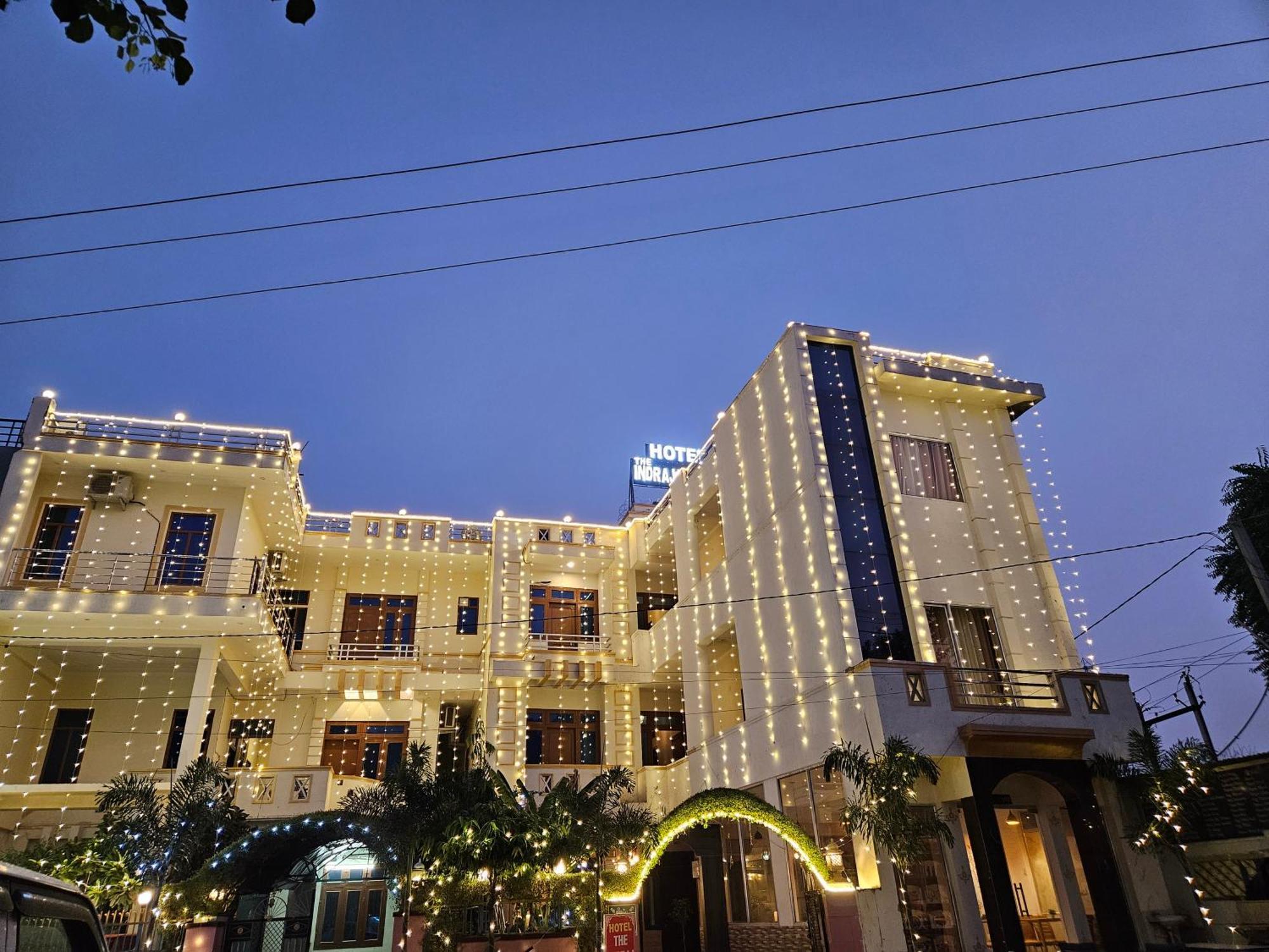 The Indraj Palace Hotel Jaipur Bagian luar foto